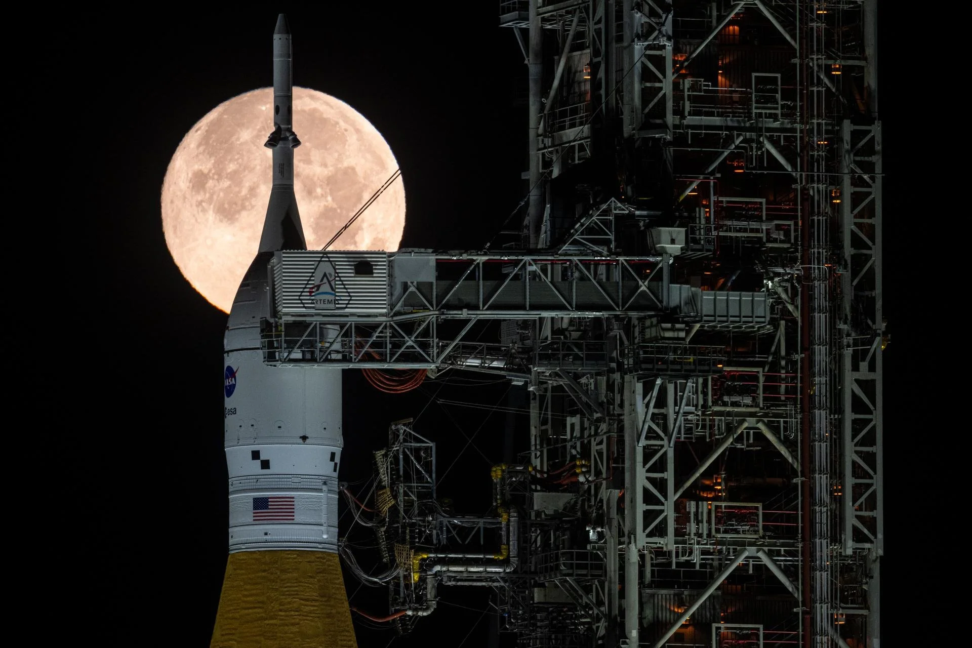 NASA's SLS rocket with the Moon — Artemis program